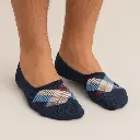 Pies en calcetines de argyle.webp
